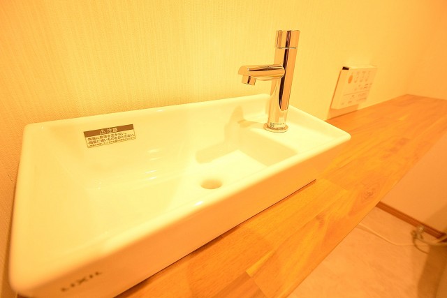 目黒コーポラス　トイレ手洗いカウンター