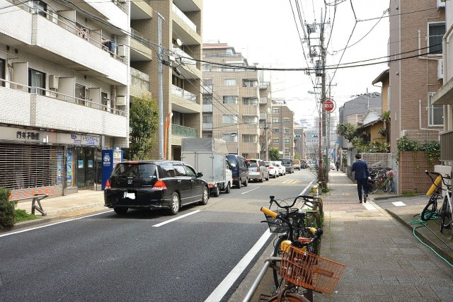 上馬フラワーホーム　前面道路