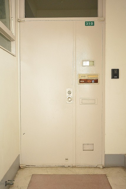 目黒コーポラス　玄関ドア