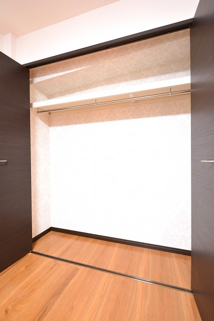 マンション南恵比寿　6.6帖のベッドルーム　クローゼット