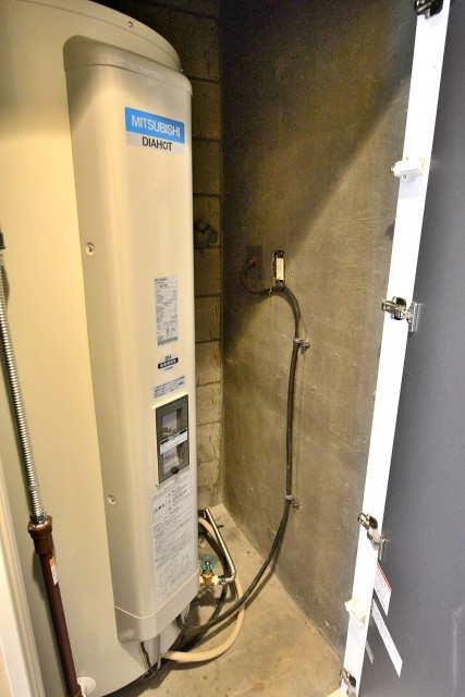 エザンス高井戸　電気温水器