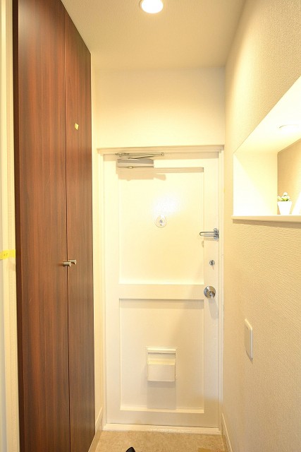 自由ヶ丘フラワーマンション　玄関ホール