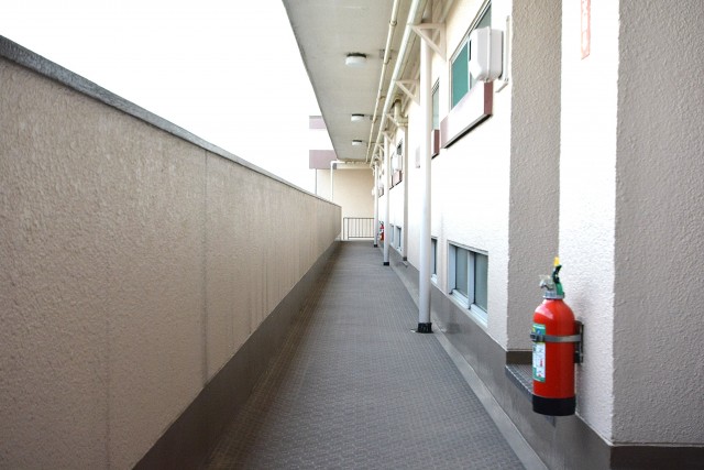 自由ヶ丘フラワーマンション　共用廊下