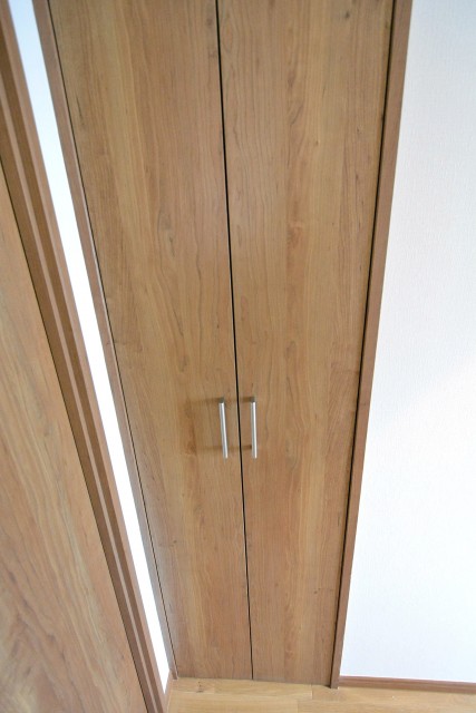 桜上水山森マンション　廊下収納