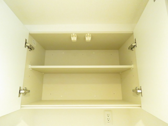 フォルスコート学芸大学　吊戸棚