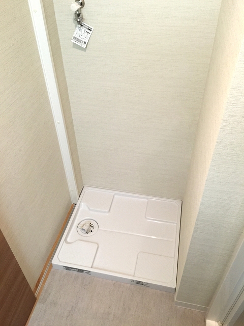 ライオンズマンション初台　洗濯機置場