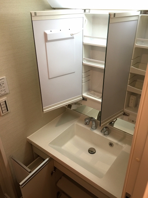 ライオンズマンション初台　洗面台