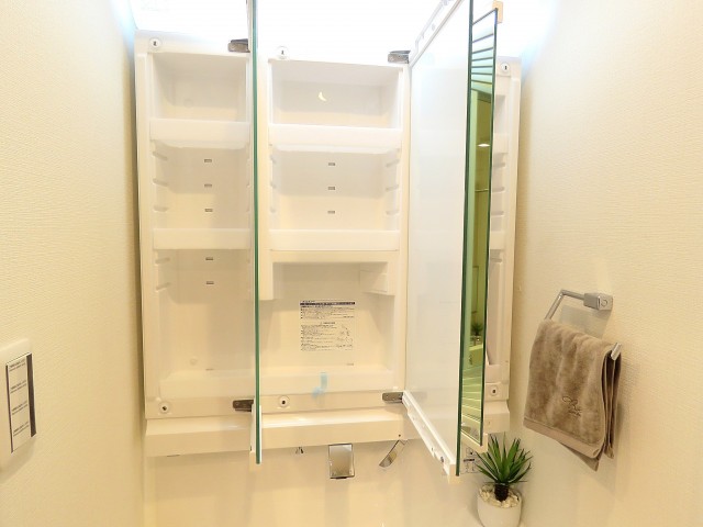 月島ローヤルコーポ　洗面化粧台