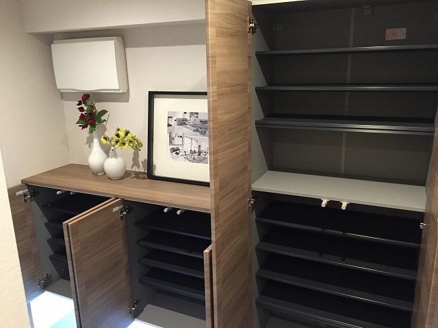 中野東豊マンション　シューズボックス