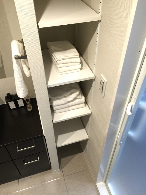 中野東豊マンション　リネン収納