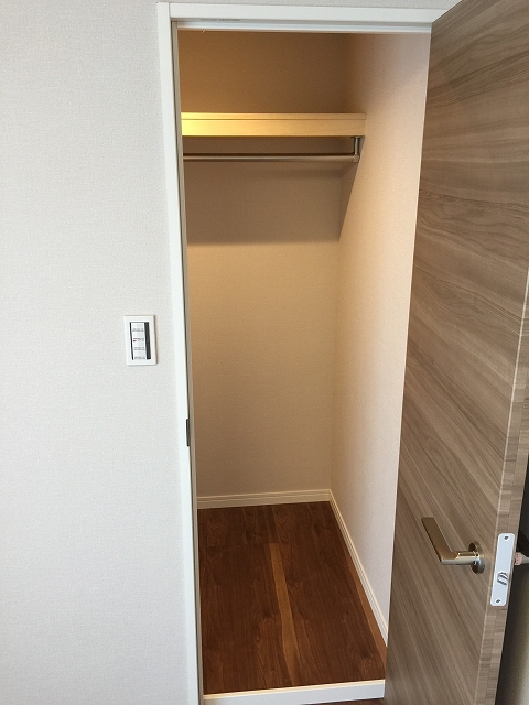 中野東豊マンション　洋室約4.7帖収納