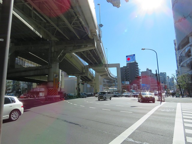 メゾン麻布　エントランス前道路