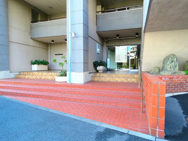 日生住宅目黒マンション　エントランス