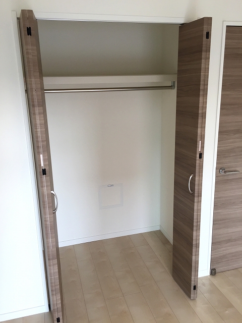 エザンス高井戸　洋室約6.8帖収納