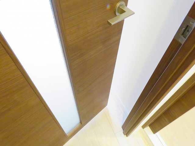 キクエイパレス上野毛　ダイニングキッチン扉