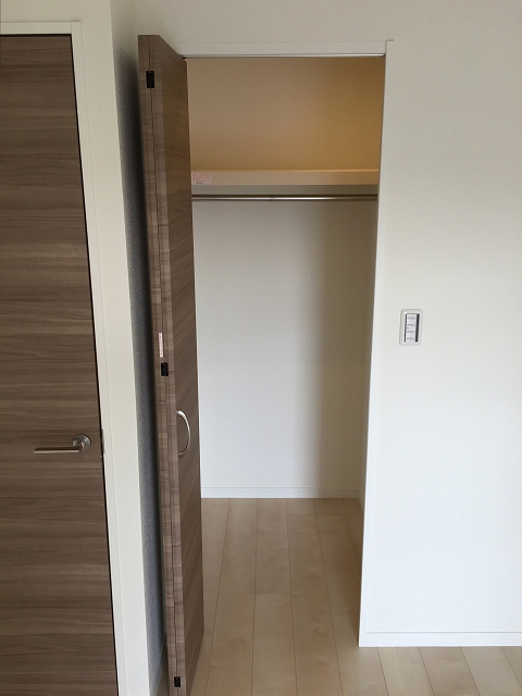 エザンス高井戸　洋室約6.5帖収納