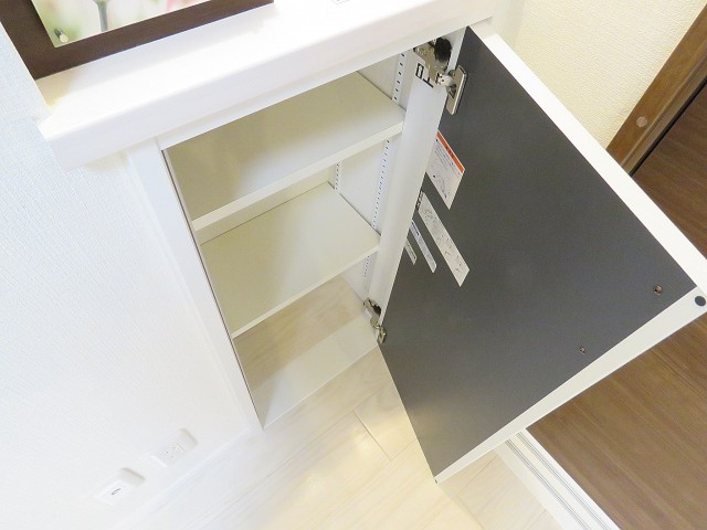 キクエイパレス上野毛　電話台