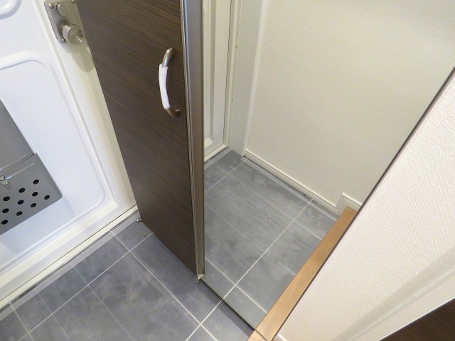 ハイネス麻布　シューズＢＯＸ