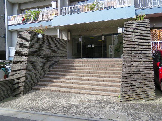 ハイネス麻布　エントランス