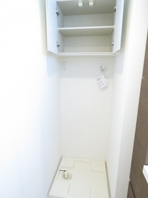 モアグランデ浜松町　洗濯機置場