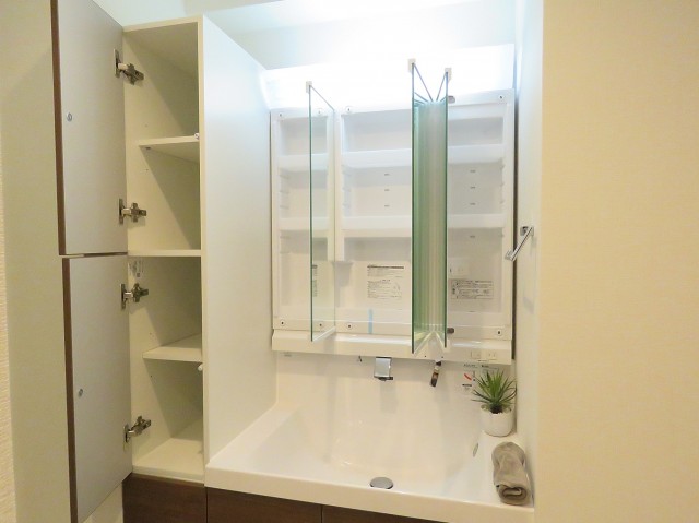 モアグランデ浜松町　洗面化粧台