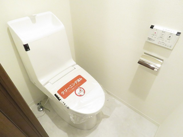 モアグランデ浜松町　ウォシュレット付きトイレ