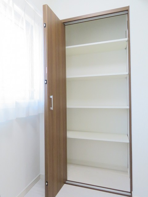 モアグランデ浜松町　ＬＤＫ収納