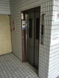 ライオンズマンション北新宿　エレベーター