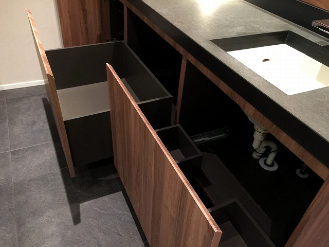 赤坂ハイツ　洗面台収納