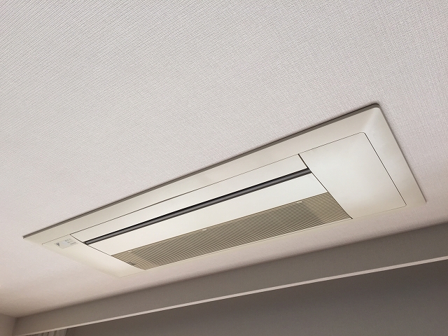 赤坂ハイツ　リビングダイニングキッチンエアコン