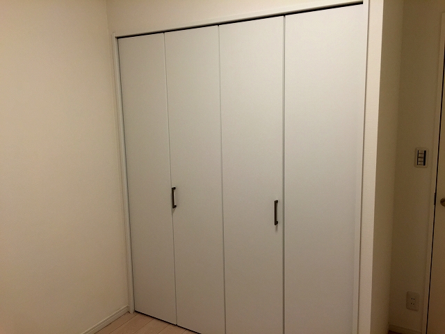 池田山ロイヤルマンション 洋室約5.8帖収納