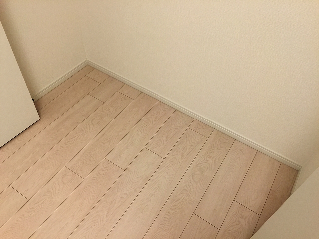 池田山ロイヤルマンション 洋室約5.8帖収納