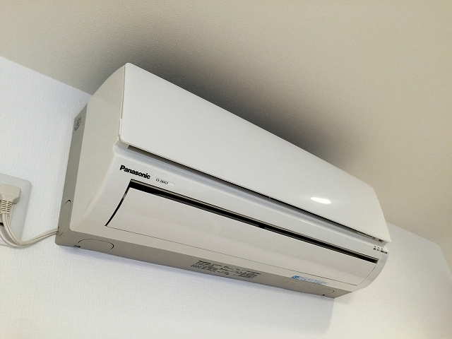 池田山ロイヤルマンション リビングダイニングキッチンエアコン