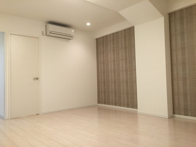 池田山ロイヤルマンション リビングダイニングキッチン