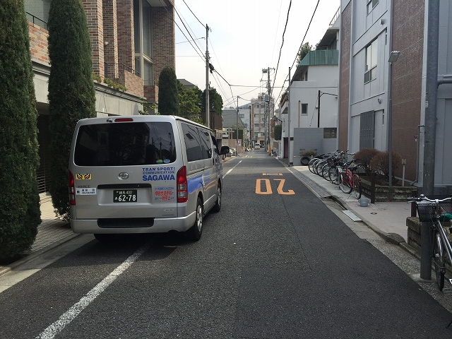 東中野コーポラス　前面道路
