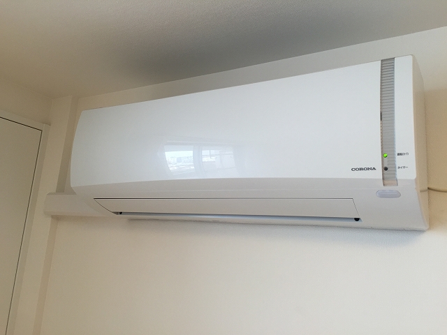 東中野コーポラス　リビングダイニングキッチンエアコン