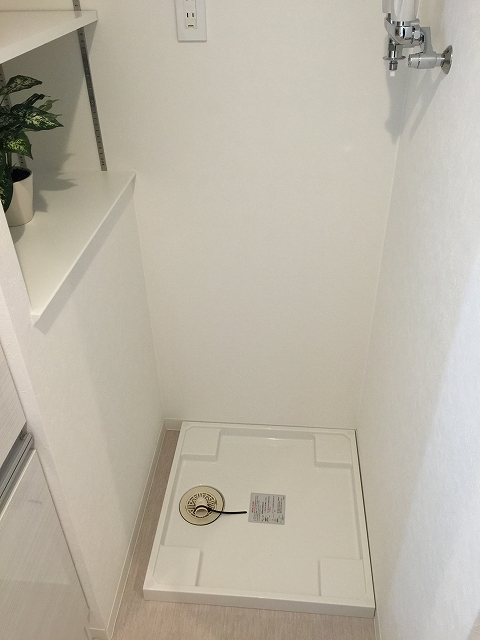 ライフルーデンス阿佐ケ谷　洗濯機置場