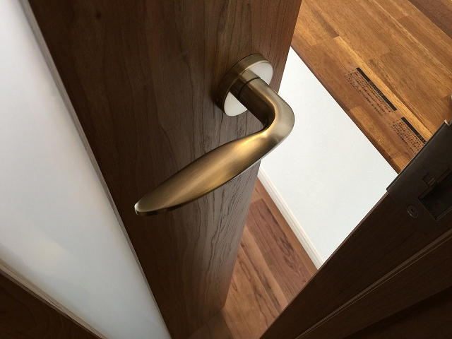 ライフルーデンス阿佐ケ谷　リビングダイニングキッチンへ