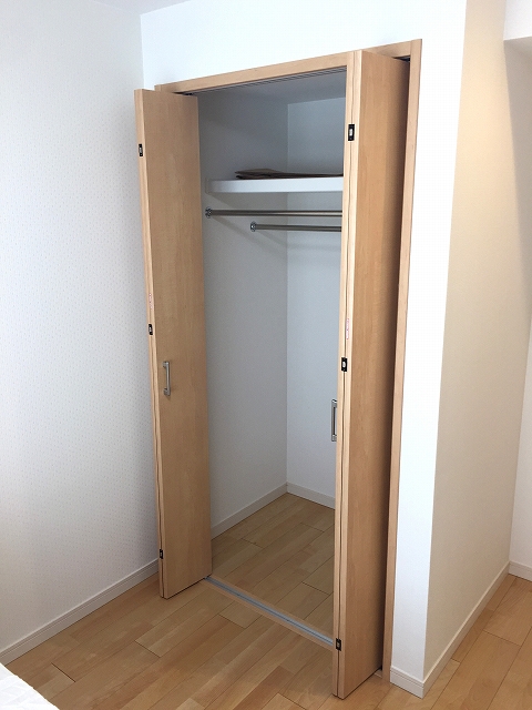 ライオンズマンション碑文谷第2　洋室約5.5帖収納