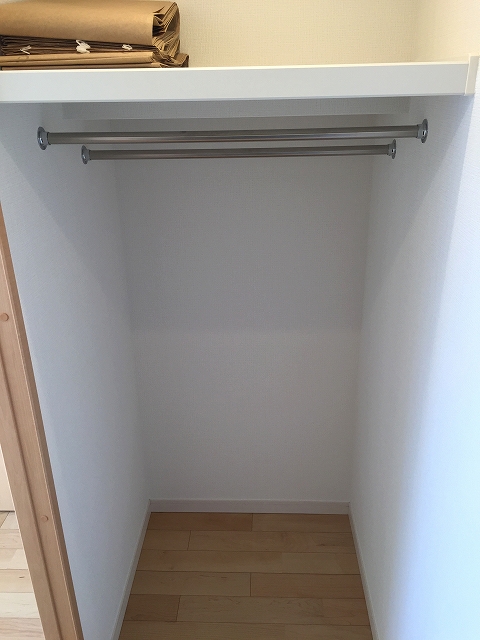 ライオンズマンション高円寺南　洋室南側収納