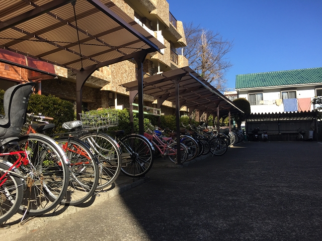ライオンズマンション高円寺南　駐輪場