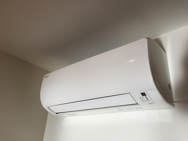 ベルテ中野江古田　リビングダイニングキッチンエアコン