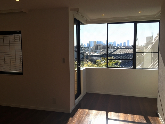 ベルテ中野江古田　リビングダイニングキッチン