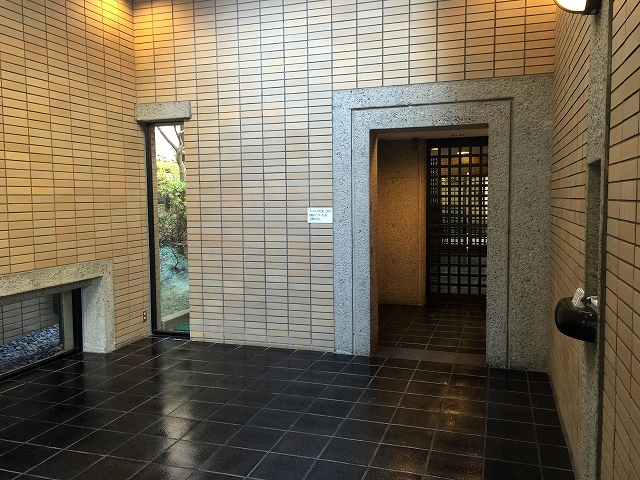 ベルテ中野江古田　エントランスホール