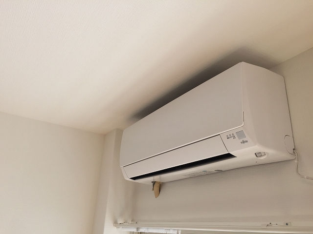 エントピア荻窪　洋室南側エアコン