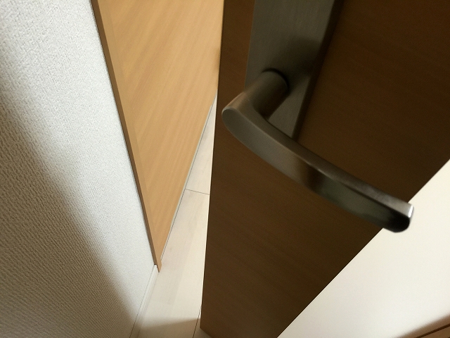 ライオンズマンション荻窪　ダイニングキッチンへ