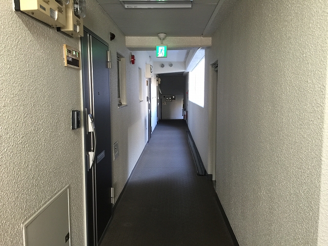 財形第３御殿山マンション　内廊下