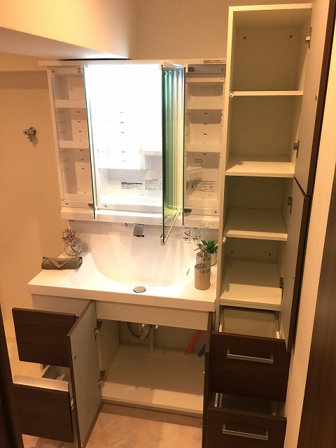 財形第３御殿山マンション　洗面台