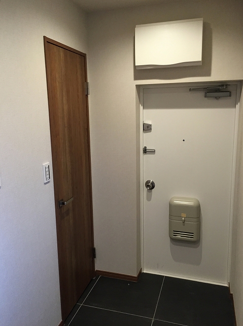 ヴィラロイヤル代々木　玄関