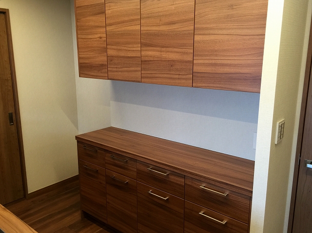 ヴィラロイヤル代々木　キッチンカップボード